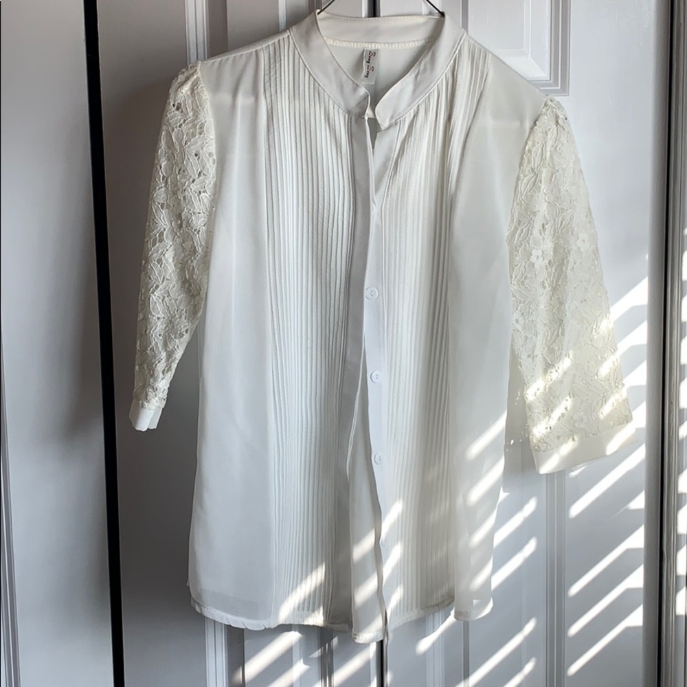 White 1/2 sleeve blouse